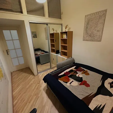 2-Bedroom Old Town Gem With Balcony And Bathtub * 维尔纽斯